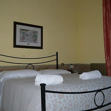 Podere Monte Corno カントリーハウス