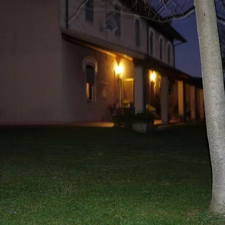 Podere Monte Corno Country house *