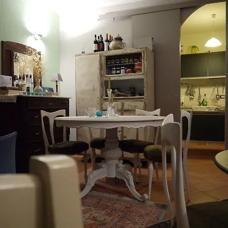 Podere Monte Corno Kır Evi *