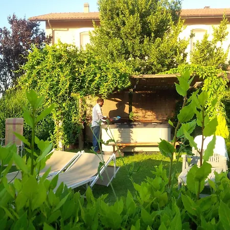 Podere Monte Corno * アルベレーゼ