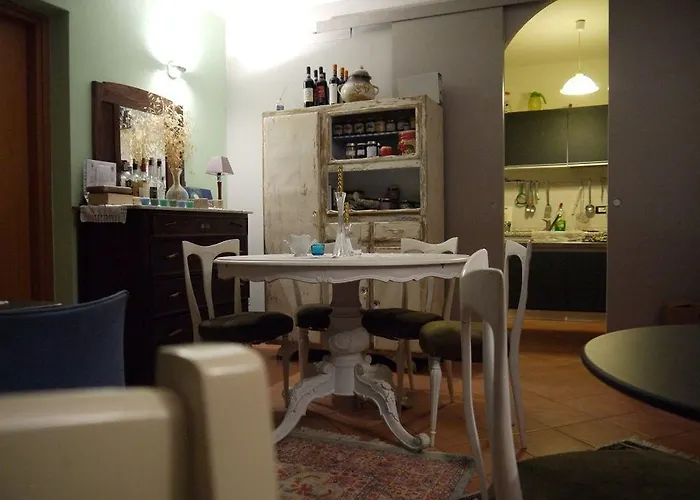 Podere Monte Corno Εξοχικό σπίτι *